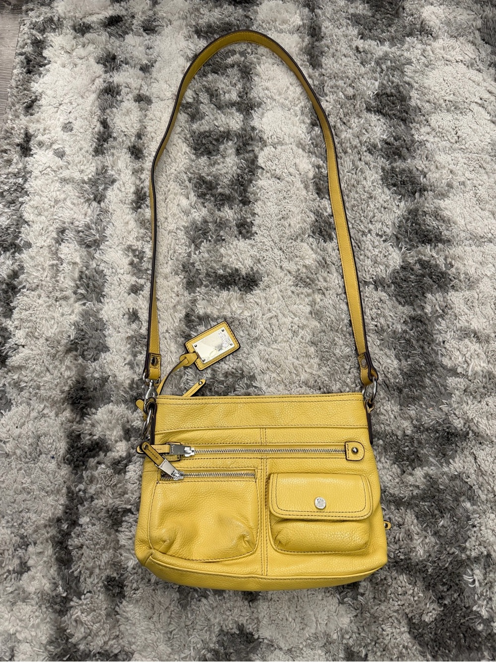 Tignanello Yellow Pebbled Leather Crossbody Bag Multi Pocket Zip - Picture 4 of 13